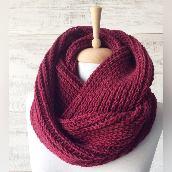 Bizou  Maroon Wool Scarf - Picture 1 of 4